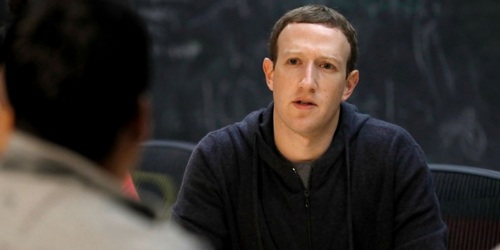 Акционеры Facebook хотят лишить Цукерберга поста «единоличного правителя»
