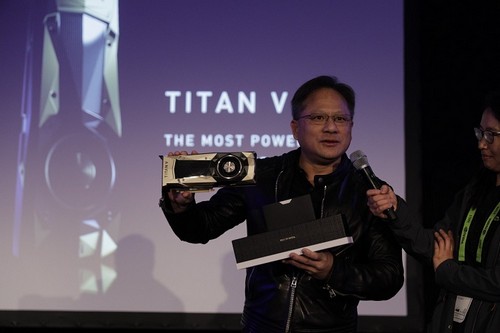 Дженсен Хуанг и Nvidia Titan V