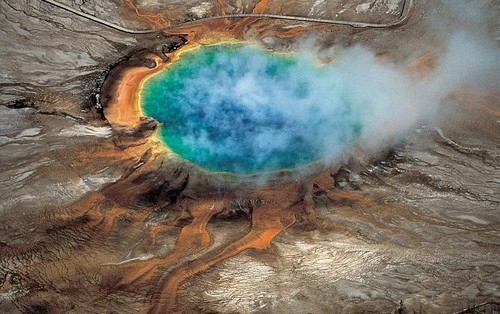 27eed5a100000578-3053621-the_yellowstone_supervolcano_is_one_of_the_largest_active_contin-a-22_1429867843845