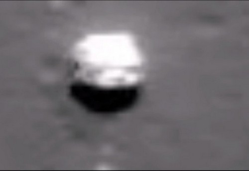 Пассажир самолета снял на видео «огромный НЛО»: Что можно заметить на кадрах с инопалнетянами?